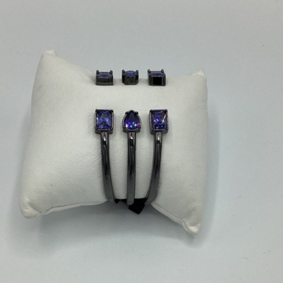 NWT White House/Black Market Hinged Stone Bracelet - Picture 5 of 5